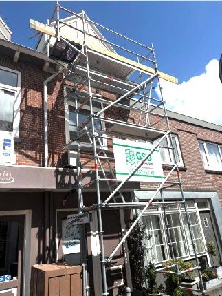 Roof work with platform scaffold