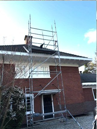 Roof work with platform scaffold - GSD Steigerbouw