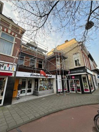 Roof work with platform scaffold - GSD Steigerbouw