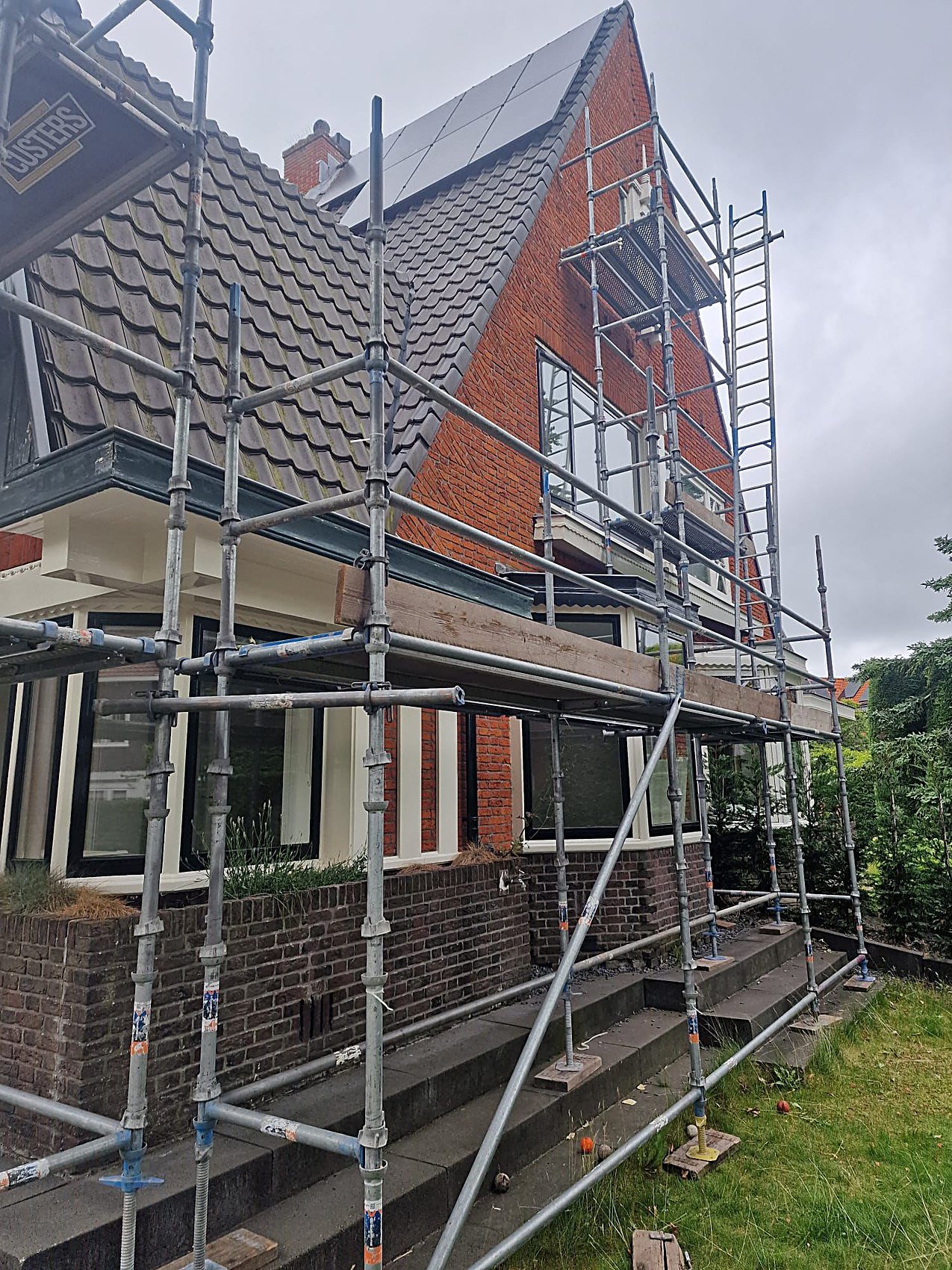 Scaffolding by GSD Steigerbouw